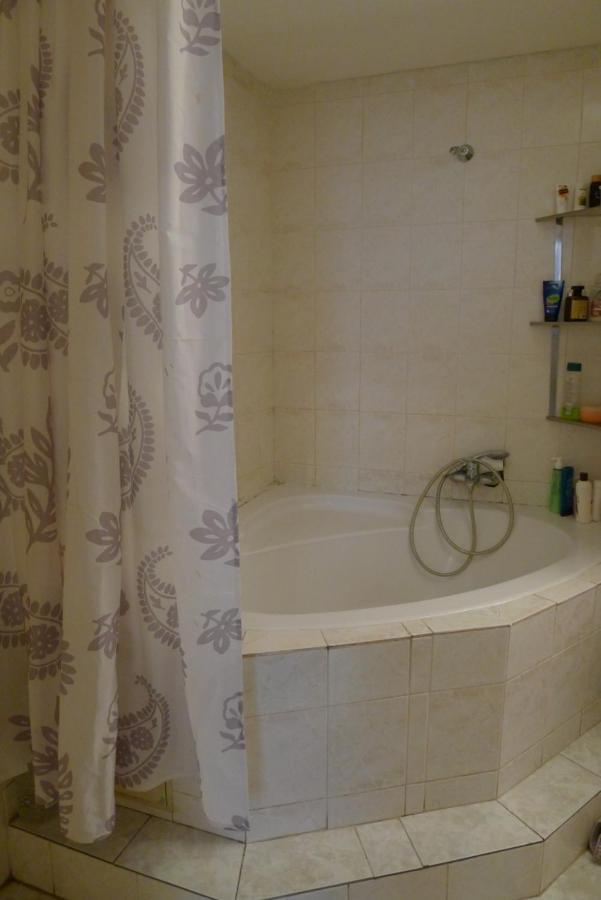 Cozy Modest Room For 2 Or 3 Persons Praga Zewnętrze zdjęcie